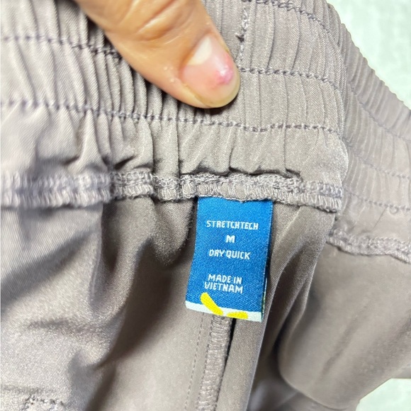 Old Navy Women’s Joggers - Picture 2 of 8